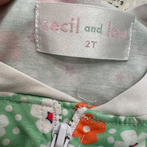 Cecil & Lou Floral Pajamas Onesie Zip - Picture 4 of 7